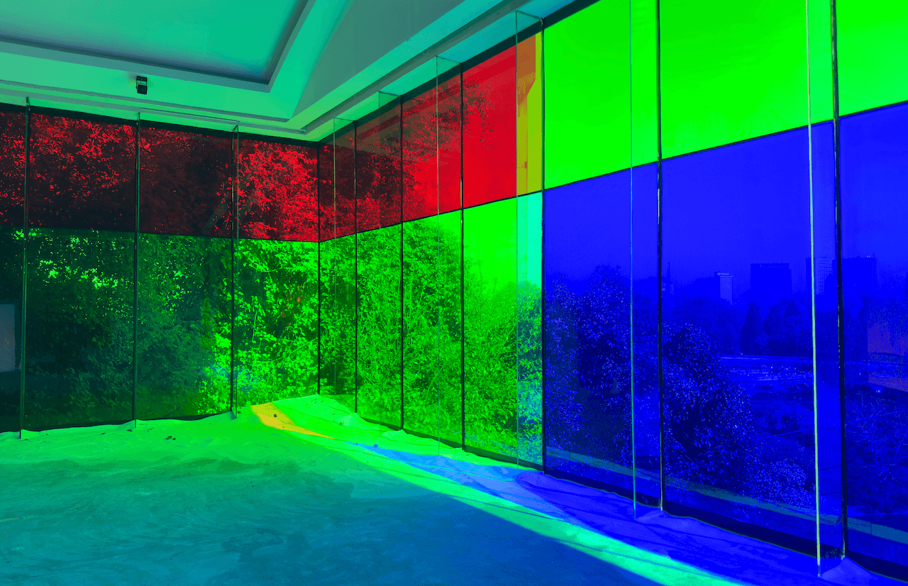 “Contemporary Perception is Hybrid” | Troika